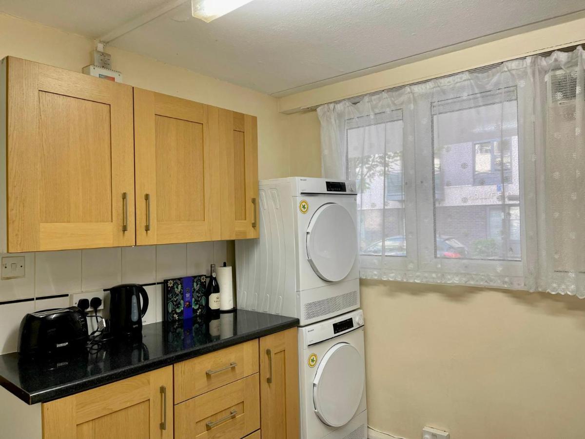3Br Central London Close Station 外观 照片