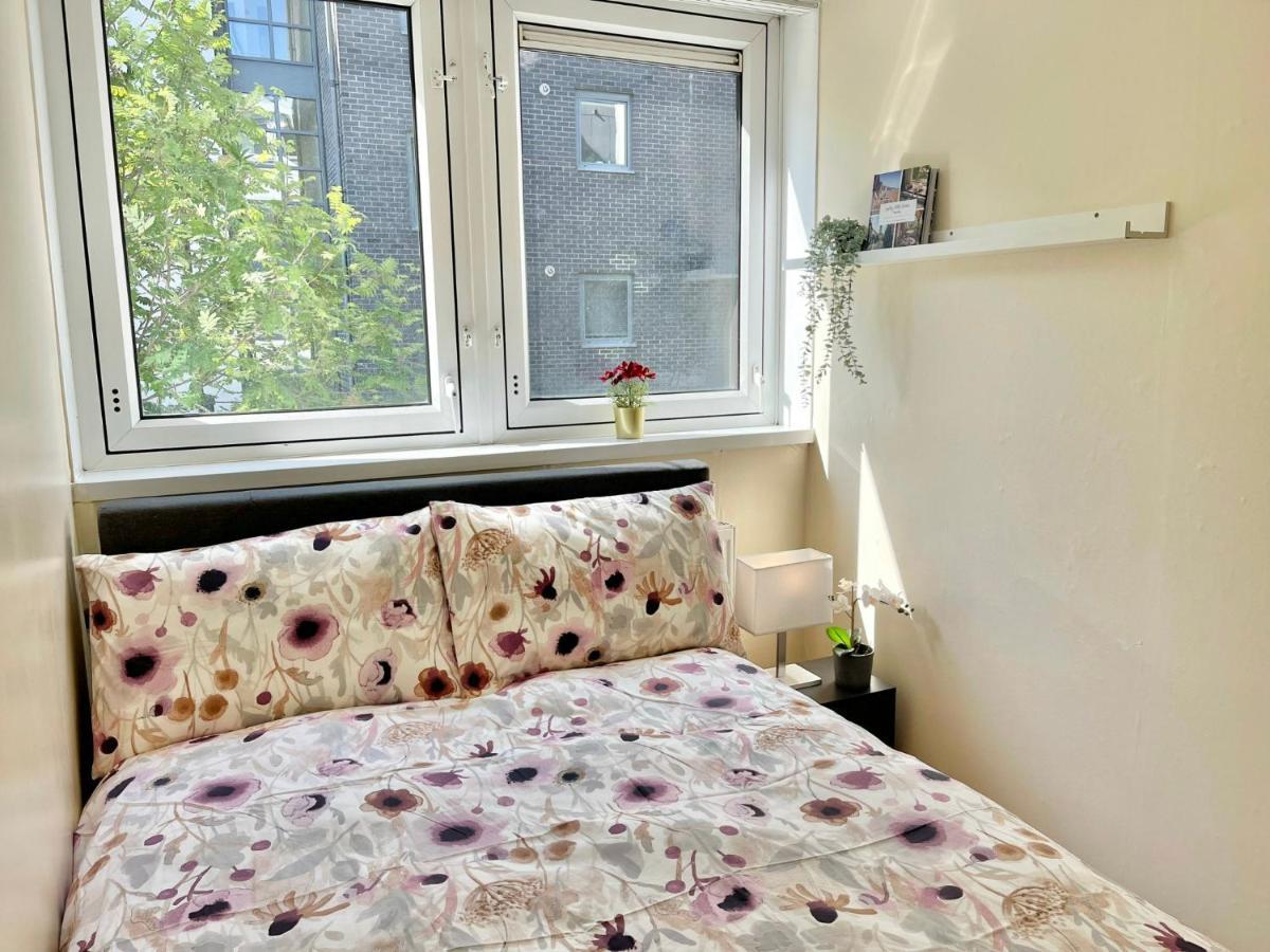 3Br Central London Close Station 外观 照片
